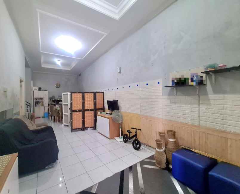 dijual rumah bagus 2 lantai kosongan duren sawit