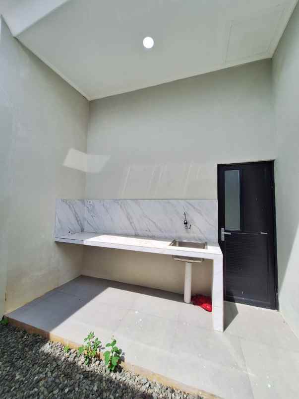 dijual rumah baktijaya setu