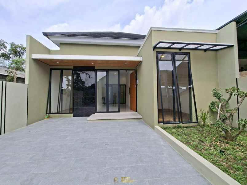 dijual rumah balecatur