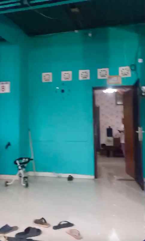 dijual rumah bambu apus