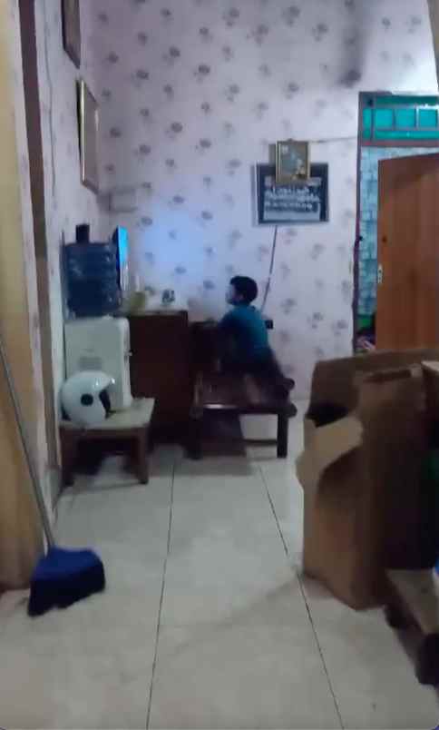 dijual rumah bambu apus