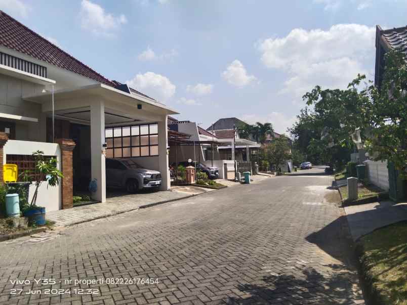 dijual rumah banyumanik