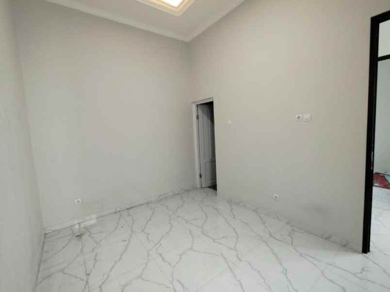 dijual rumah baru dekat gdc kalibaru depok