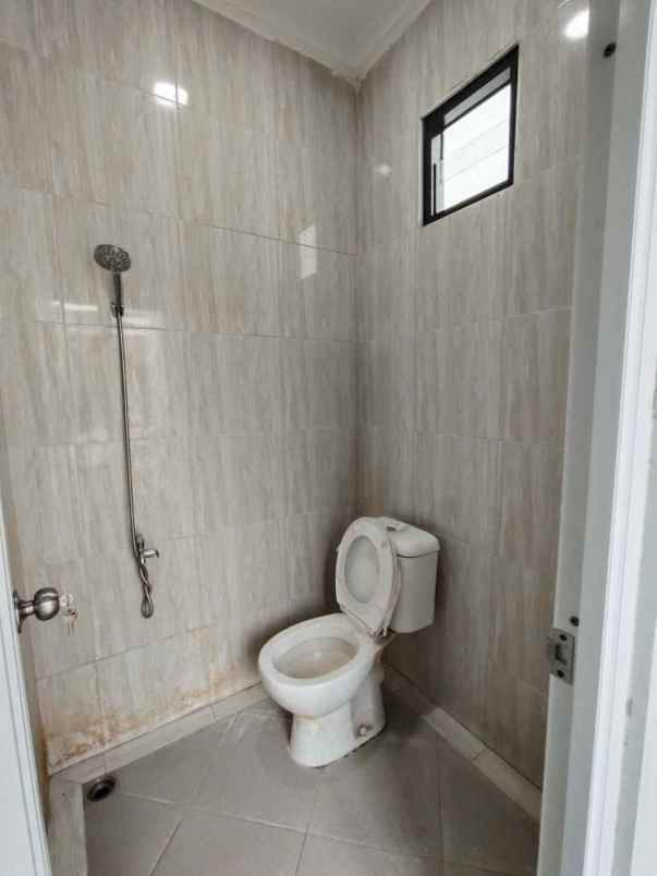 dijual rumah baru dekat gdc kalibaru depok