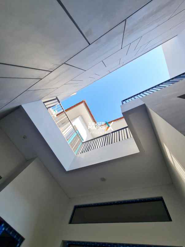 dijual rumah baru di manyar kertoadi lebar 10