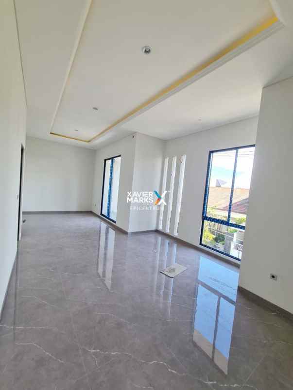 dijual rumah baru di manyar kertoadi lebar 10