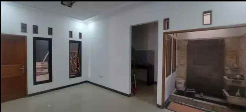 dijual rumah batu ampar 1 condet