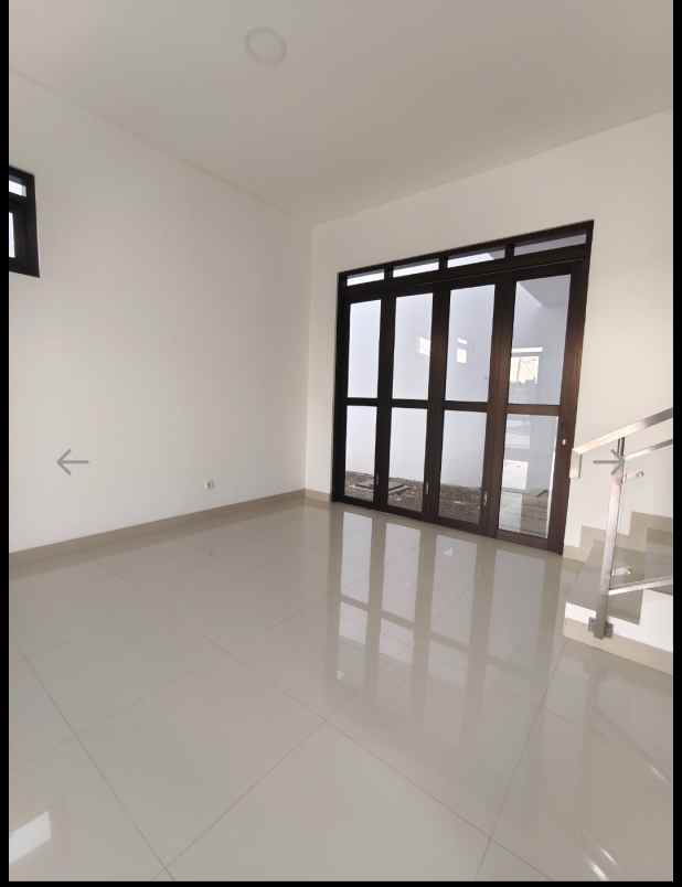 dijual rumah batununggal