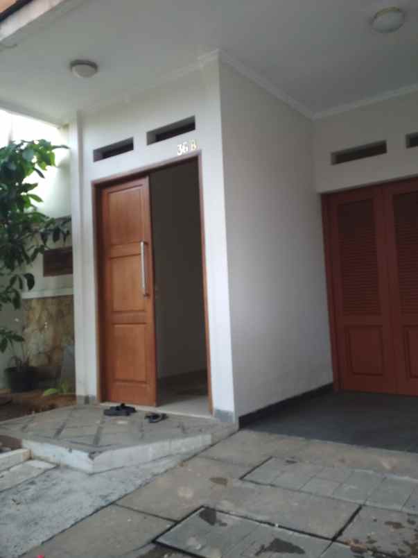 dijual rumah berlian cilandak