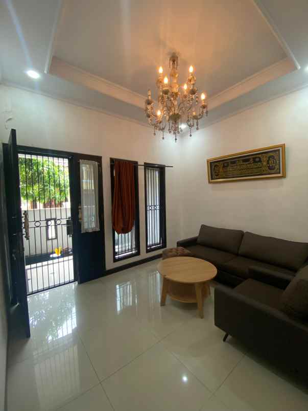 dijual rumah bintara jaya bekasi barat