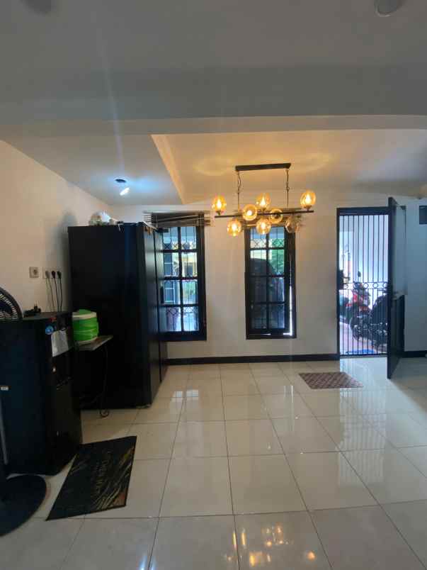 dijual rumah bintara jaya bekasi barat