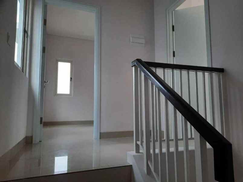 dijual rumah bsd