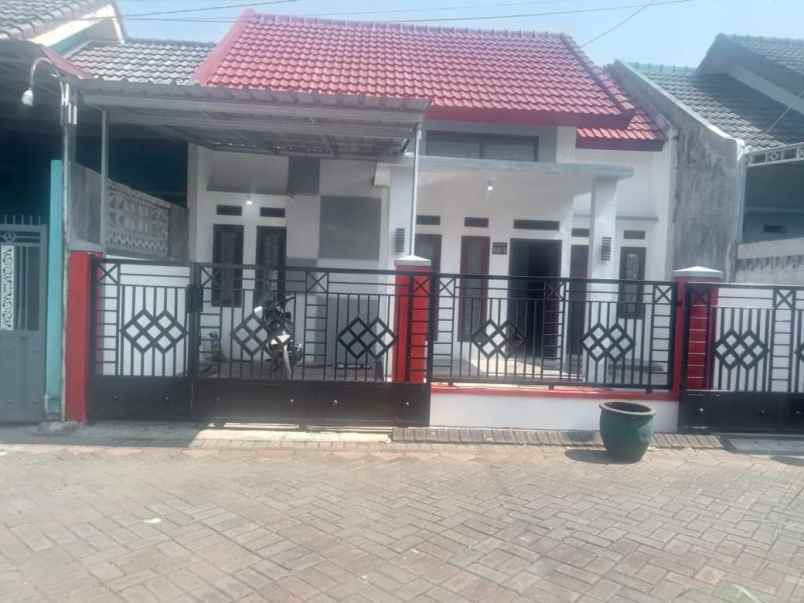 dijual rumah bumiayu