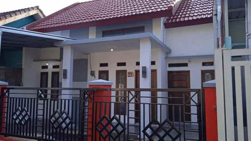 dijual rumah bumiayu