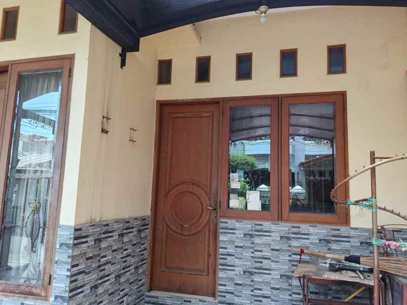 dijual rumah cantik di cipinang