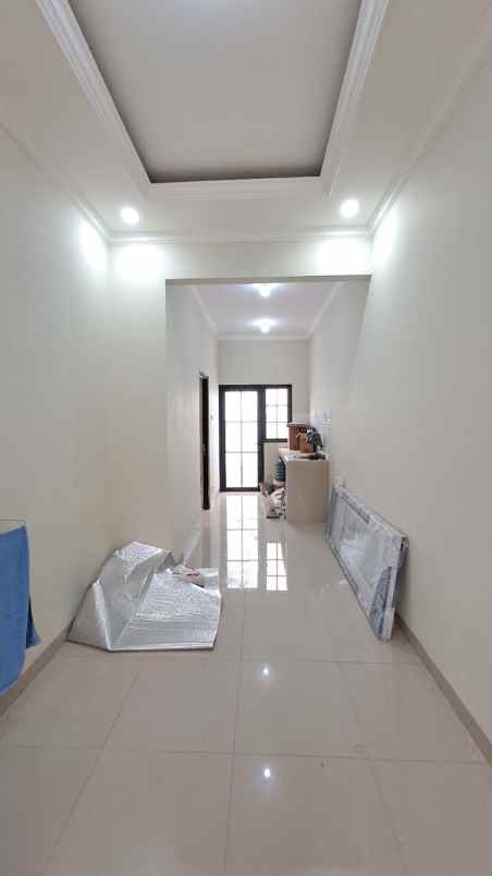 dijual rumah cantik siap huni dekat stasiun depok lama