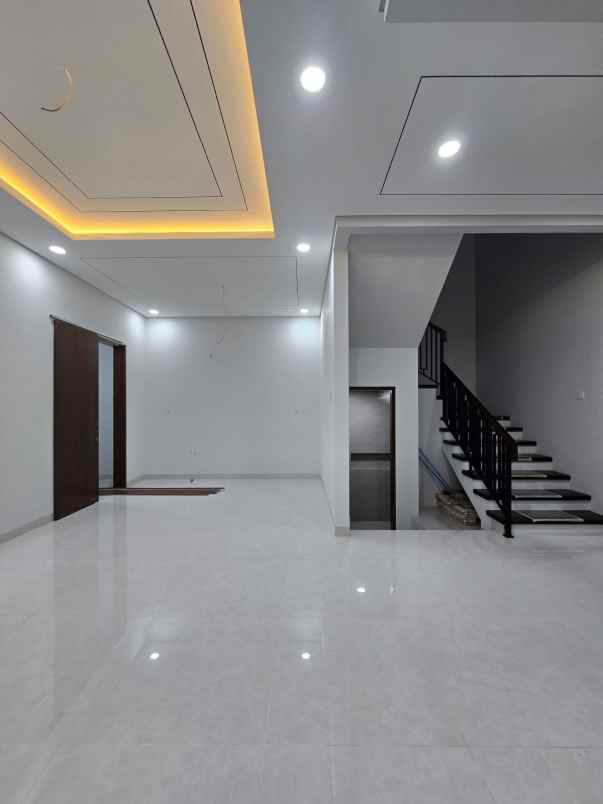 dijual rumah cempaka putih jakarta pusat
