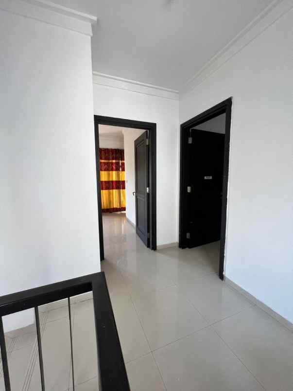 dijual rumah central park ahmad yani