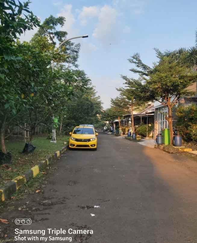 dijual rumah cherry field