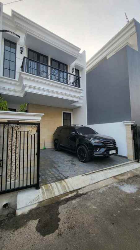 dijual rumah cibubur