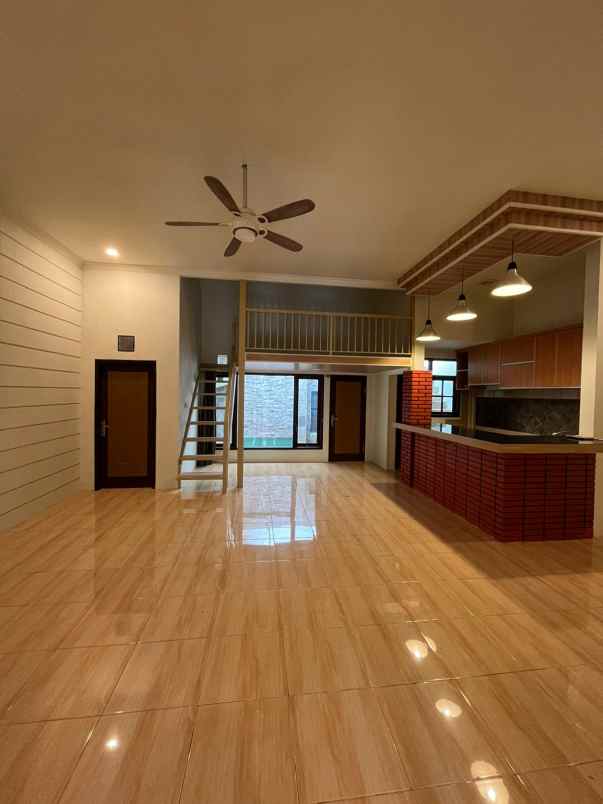 dijual rumah cijagra situsari situ