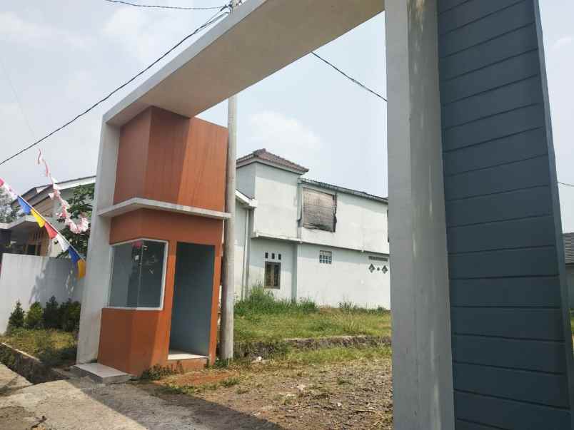 dijual rumah cikaret