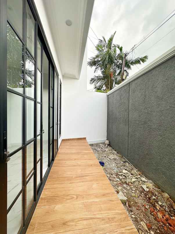 dijual rumah cipayung
