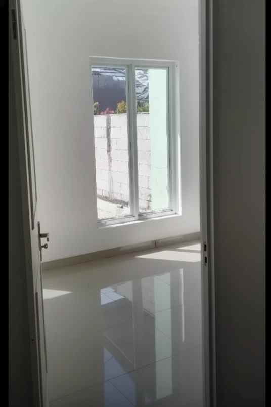 dijual rumah cipayung depok