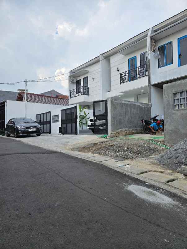 dijual rumah ciracas jakarta timur