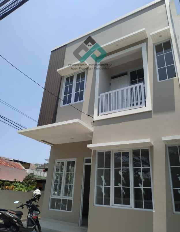 dijual rumah cisaranten kulon