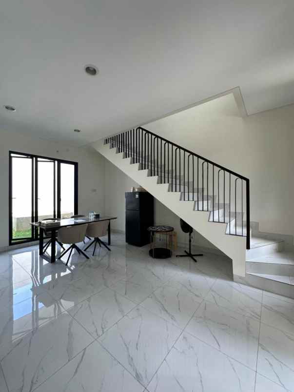 dijual rumah citragran cbd cibubur