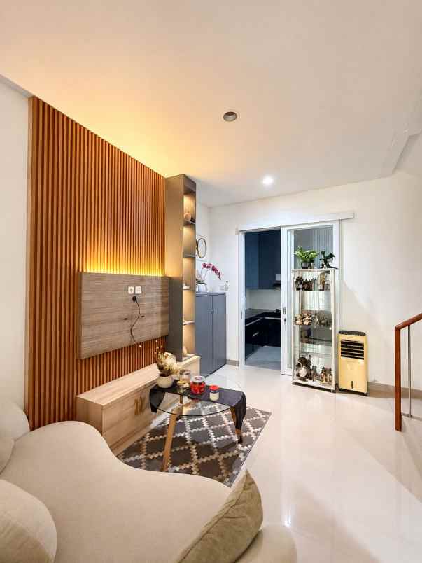 dijual rumah citragran cbd cibubur