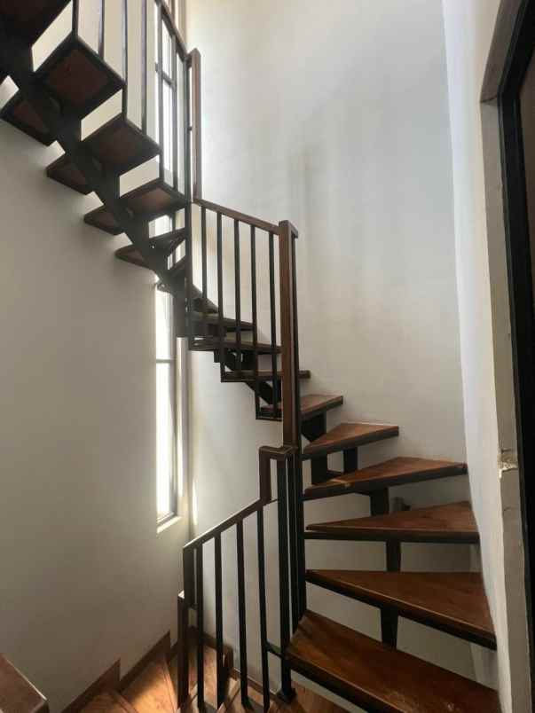 dijual rumah citragran cbd cibubur
