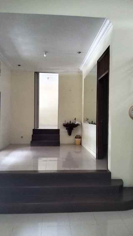 dijual rumah citraland international