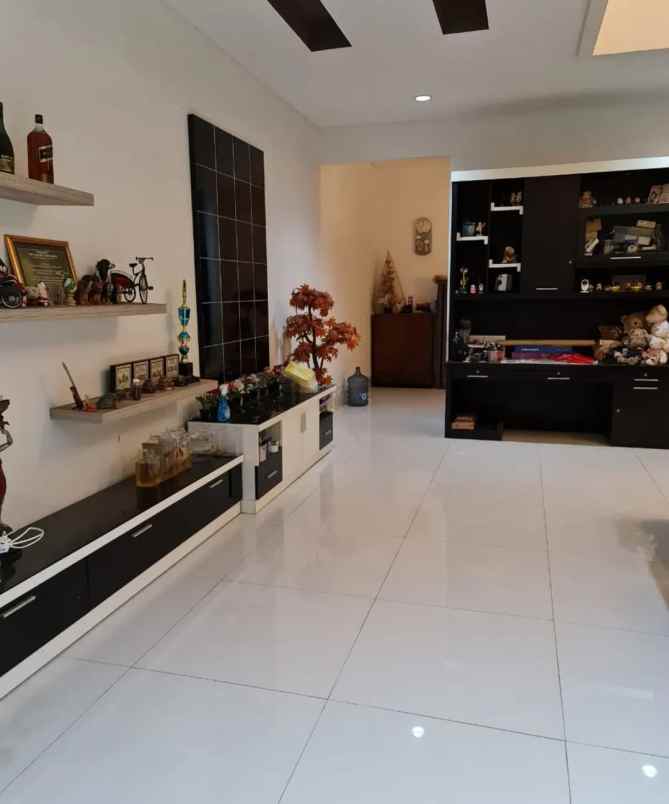 dijual rumah citraland palma classica