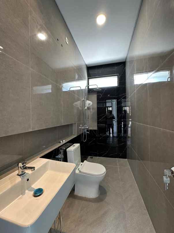 dijual rumah citraland the greenlake