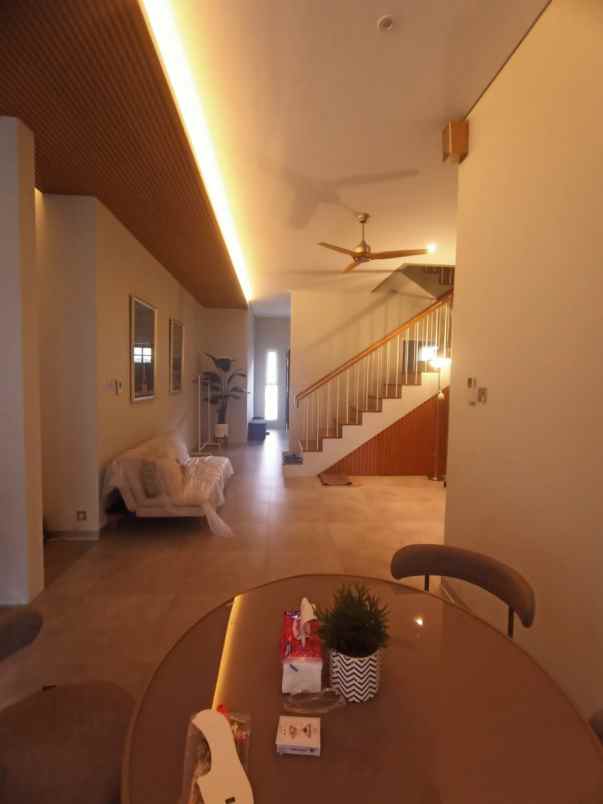 dijual rumah cluster alamanda dago