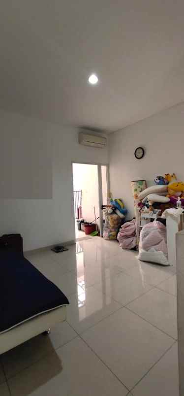 dijual rumah cluster lantana jgc