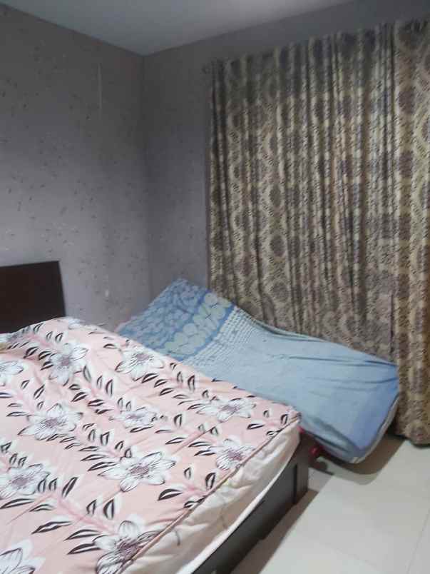 dijual rumah cluster maple residence