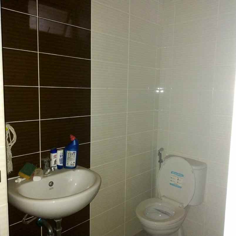 dijual rumah cluster monte farella