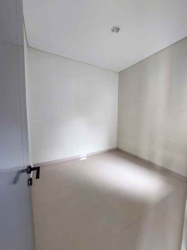 dijual rumah cluster munchen perumahan