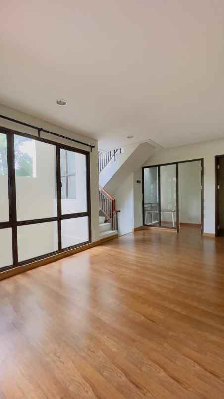 dijual rumah cluster whelford greenwich