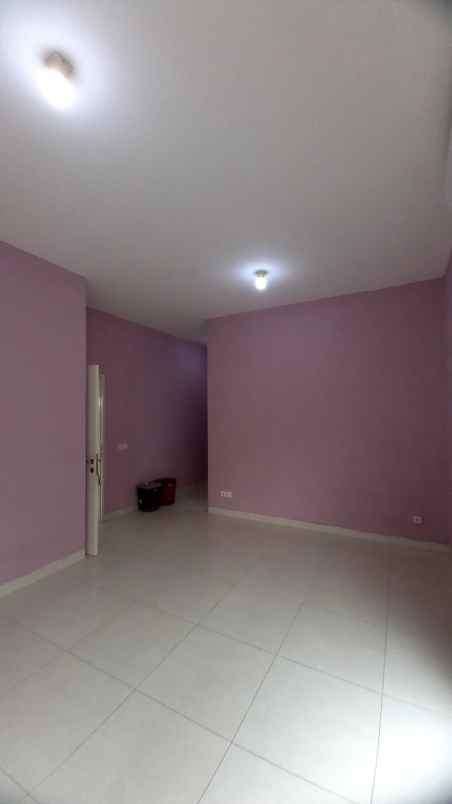 dijual rumah cluster zebrina jgc