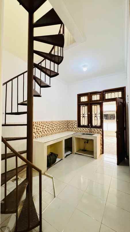 dijual rumah condet jakarta timur