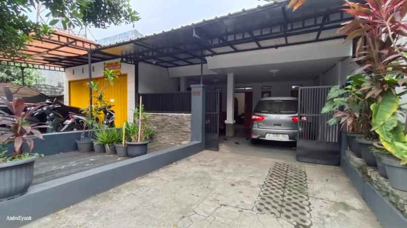 dijual rumah dan toko di antapani