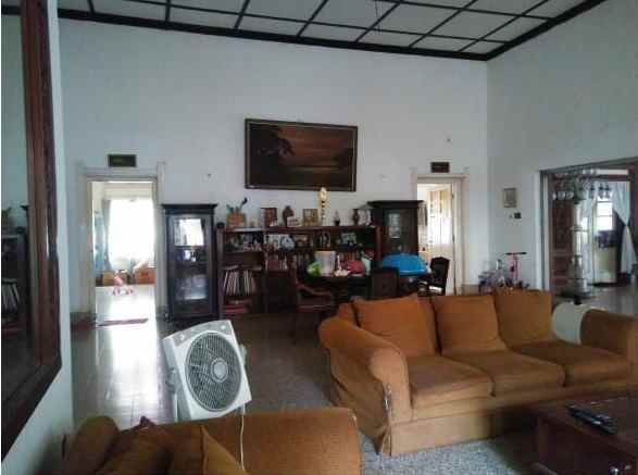 dijual rumah darmo