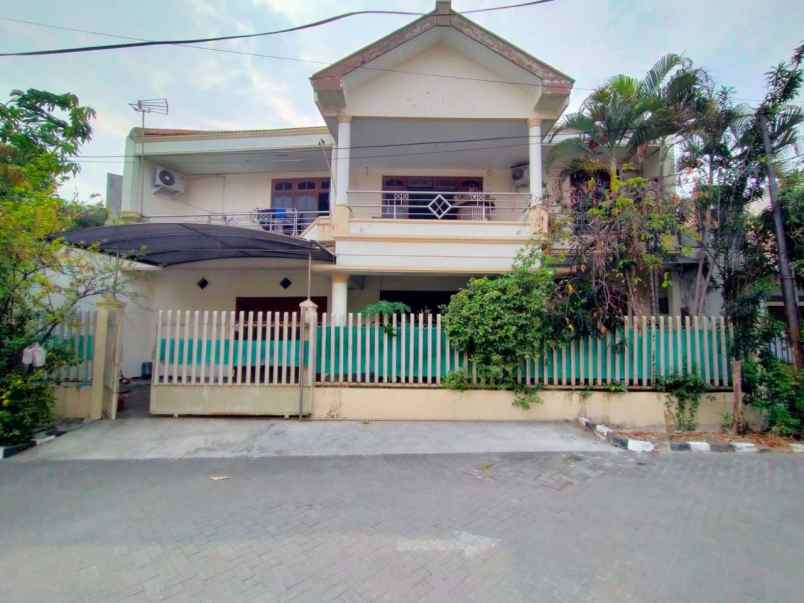 dijual rumah darmo permai selatan