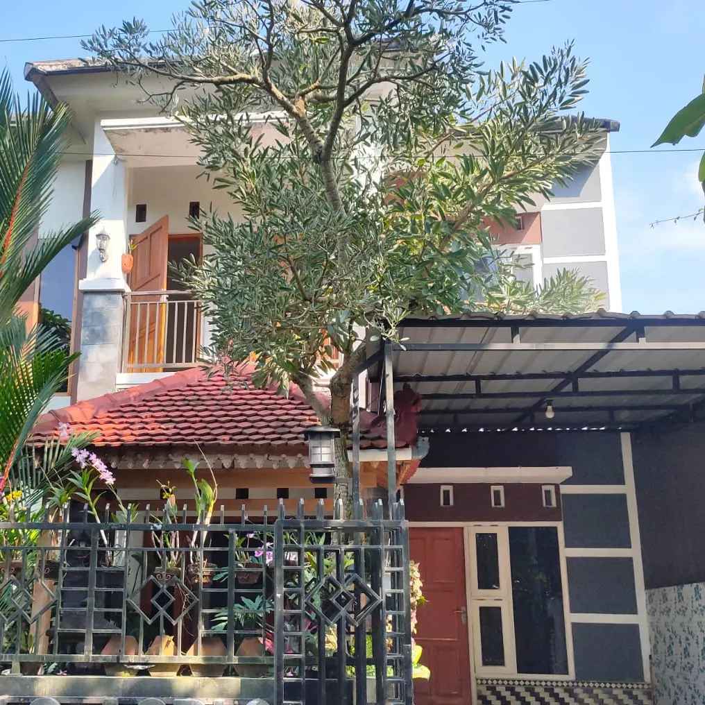 dijual rumah dekat kelurahan bangunjiwo