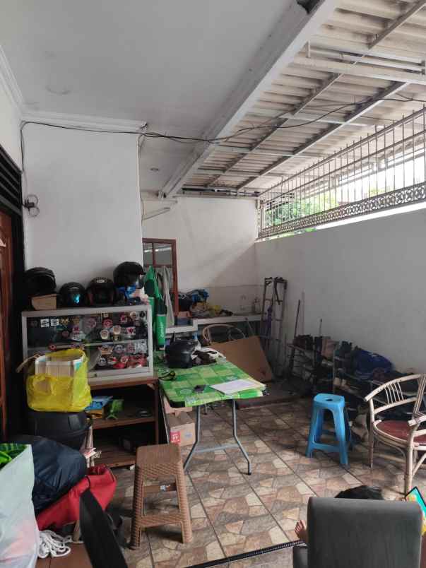 dijual rumah deltasari indah waru