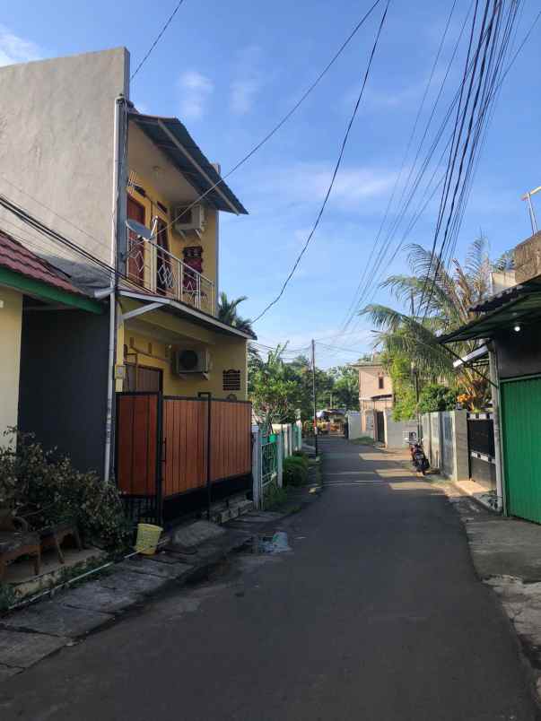 dijual rumah di b mbu apus cipayung jakarta timur